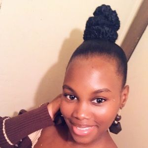 Meet your Posher, Krystal